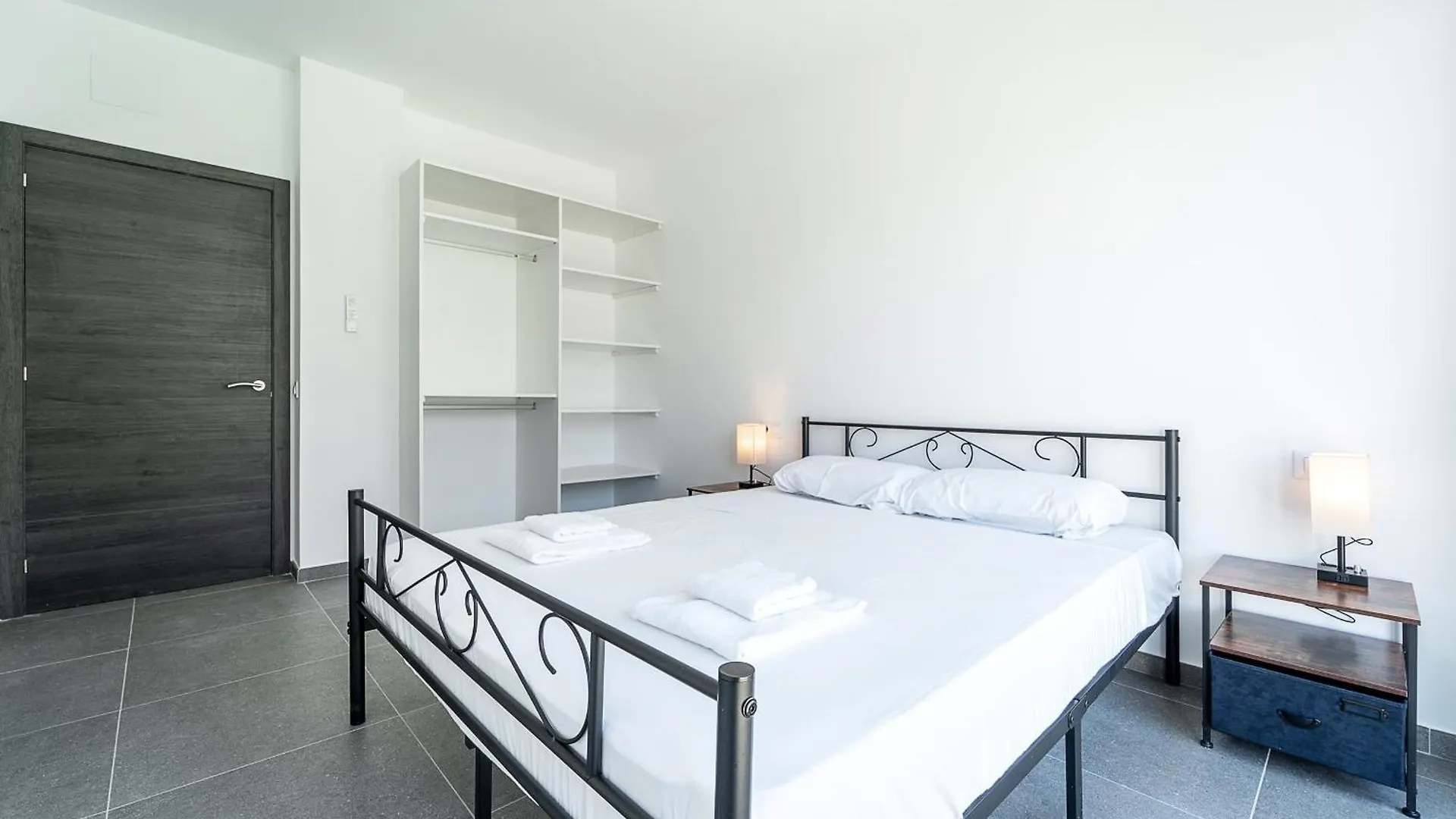 Welcs Villa 167 Emp Con Piscina Privada Empuriabrava 0*,  Spanien